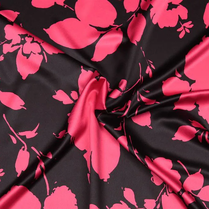 Polyester satijn zwart met roze bloemen